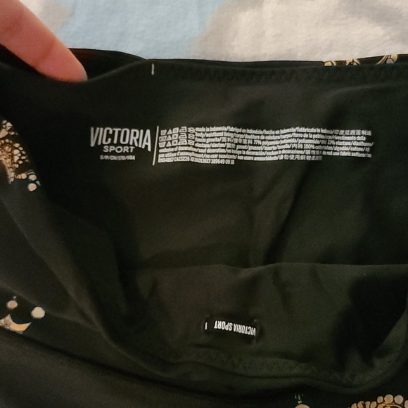 Victoria's Secret leggings - Picture 3 of 5